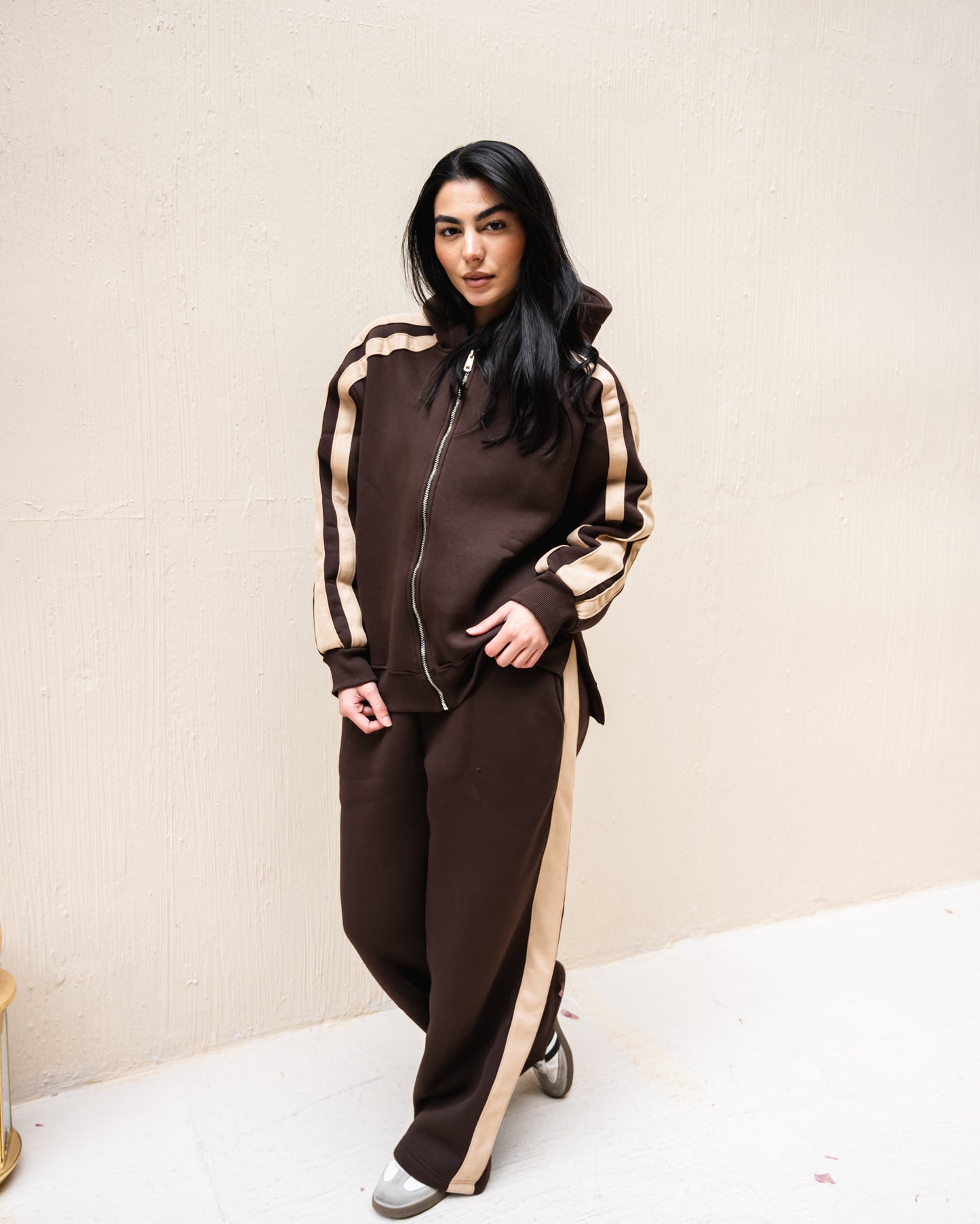 Suede touch set in brown