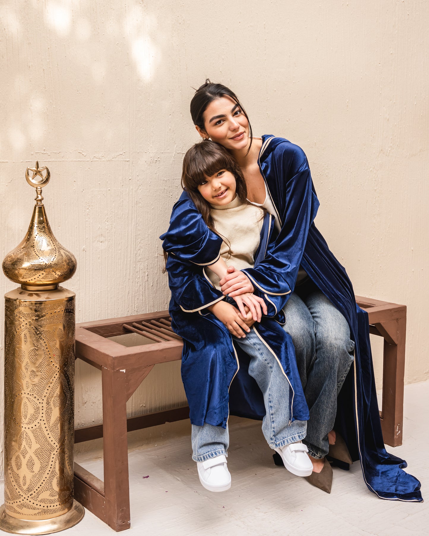 Velvet elegance kaftan in royal blue