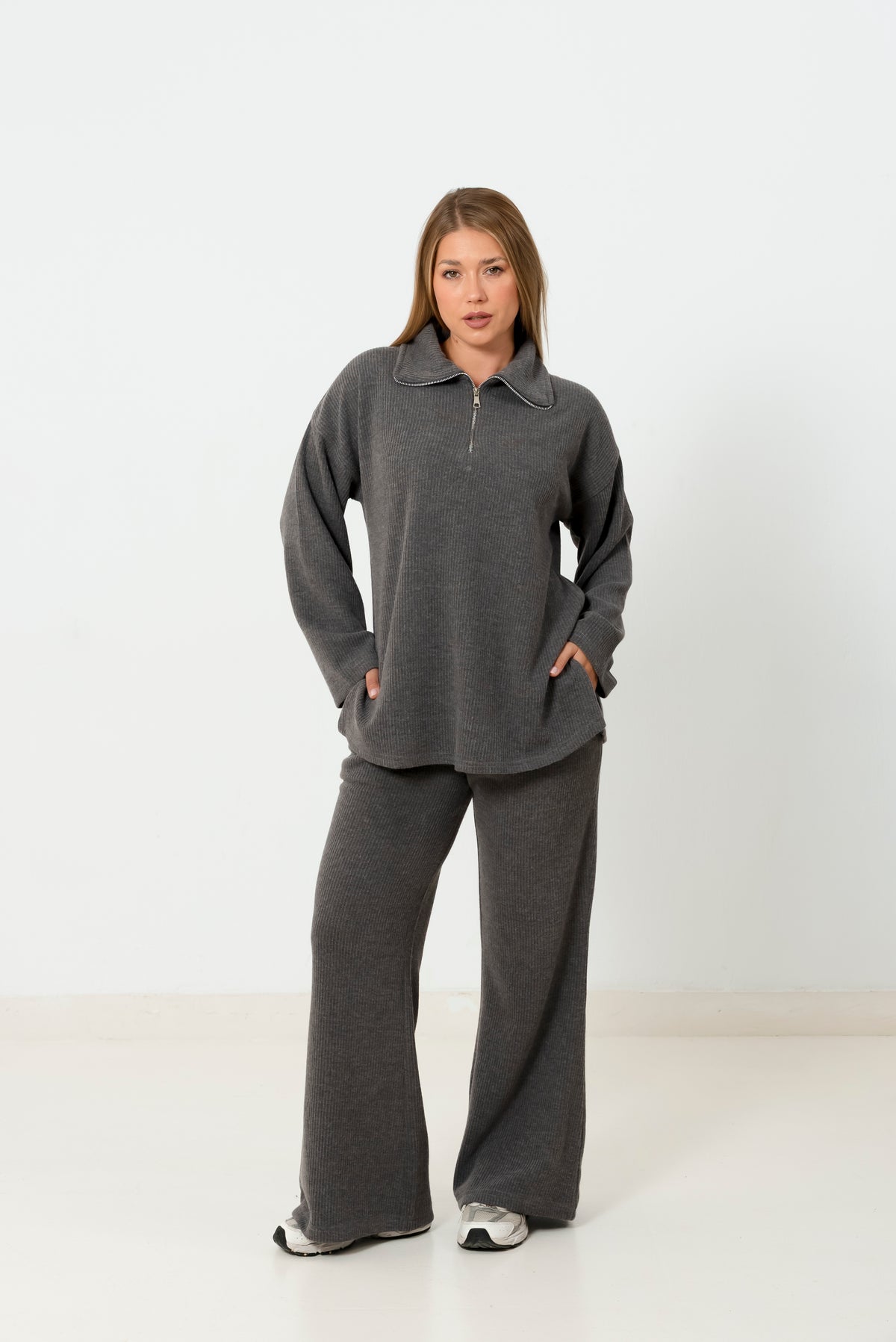 The daily set in grey