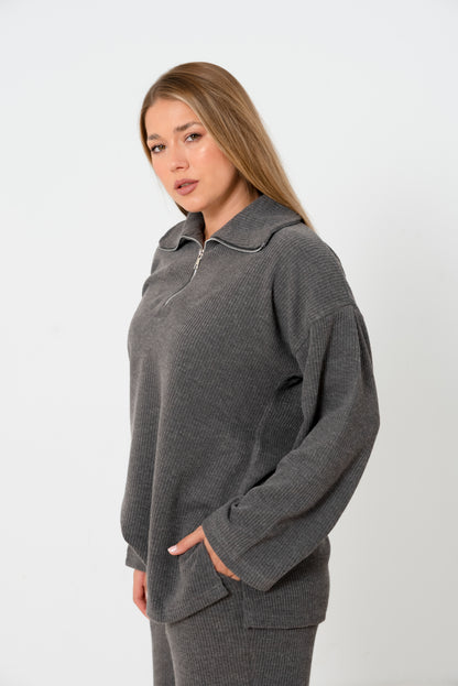 The daily set in grey