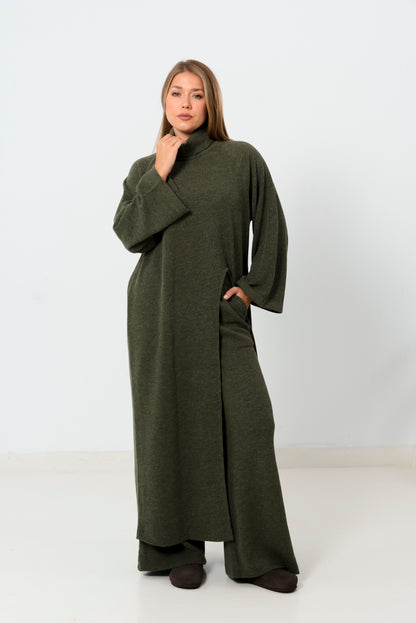 La muse in Olive green