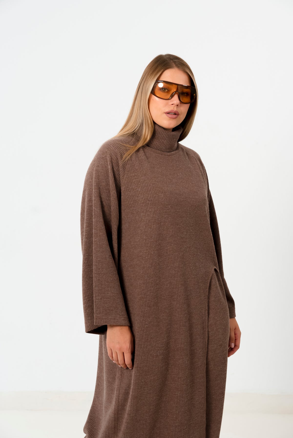 La muse set in Brown