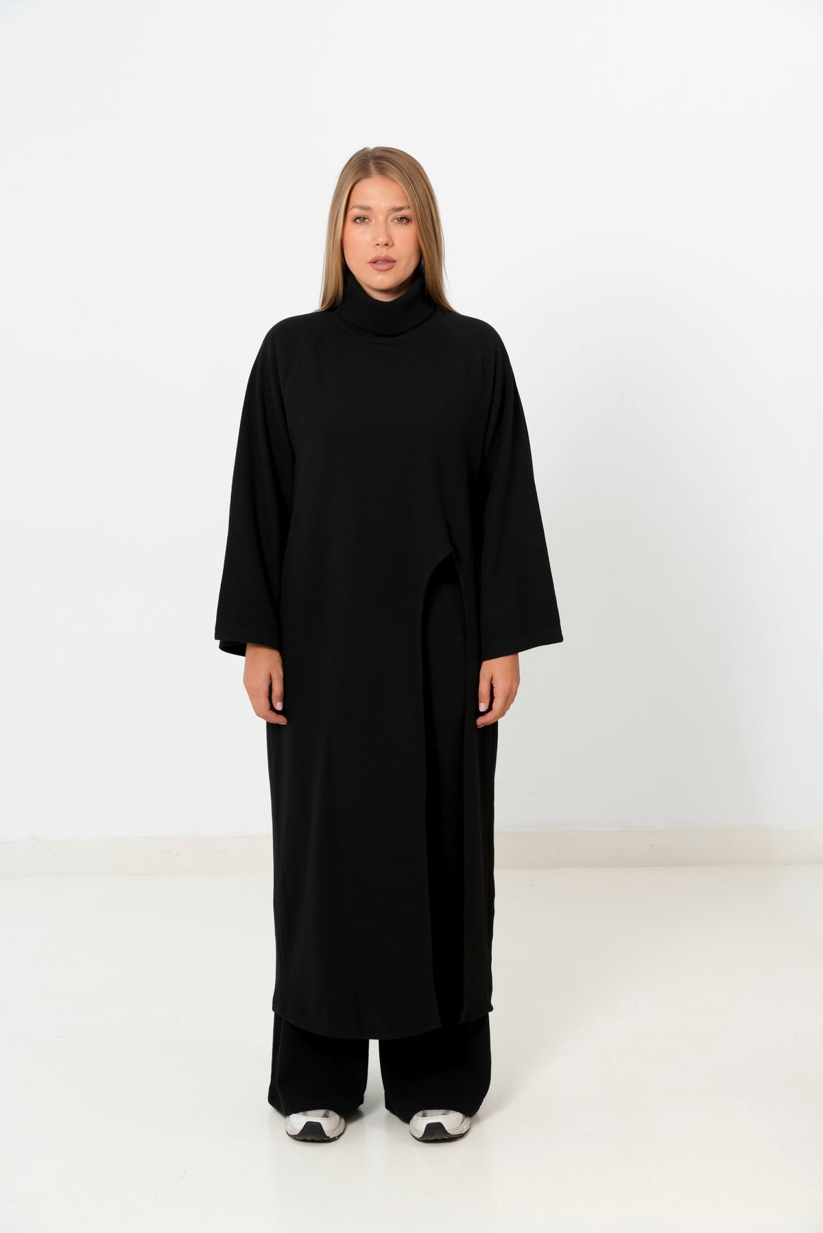 La muse set in Black