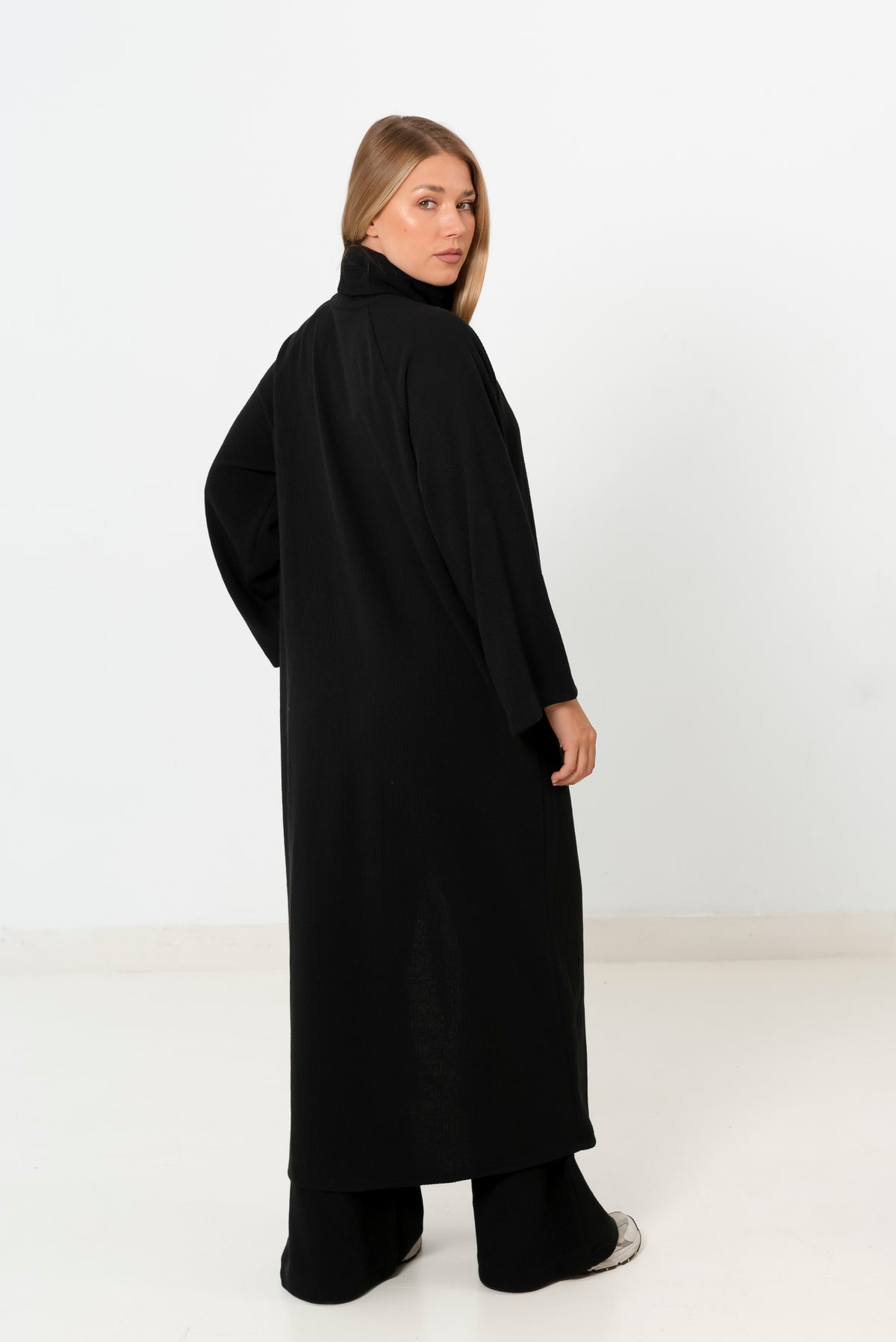 La muse set in Black