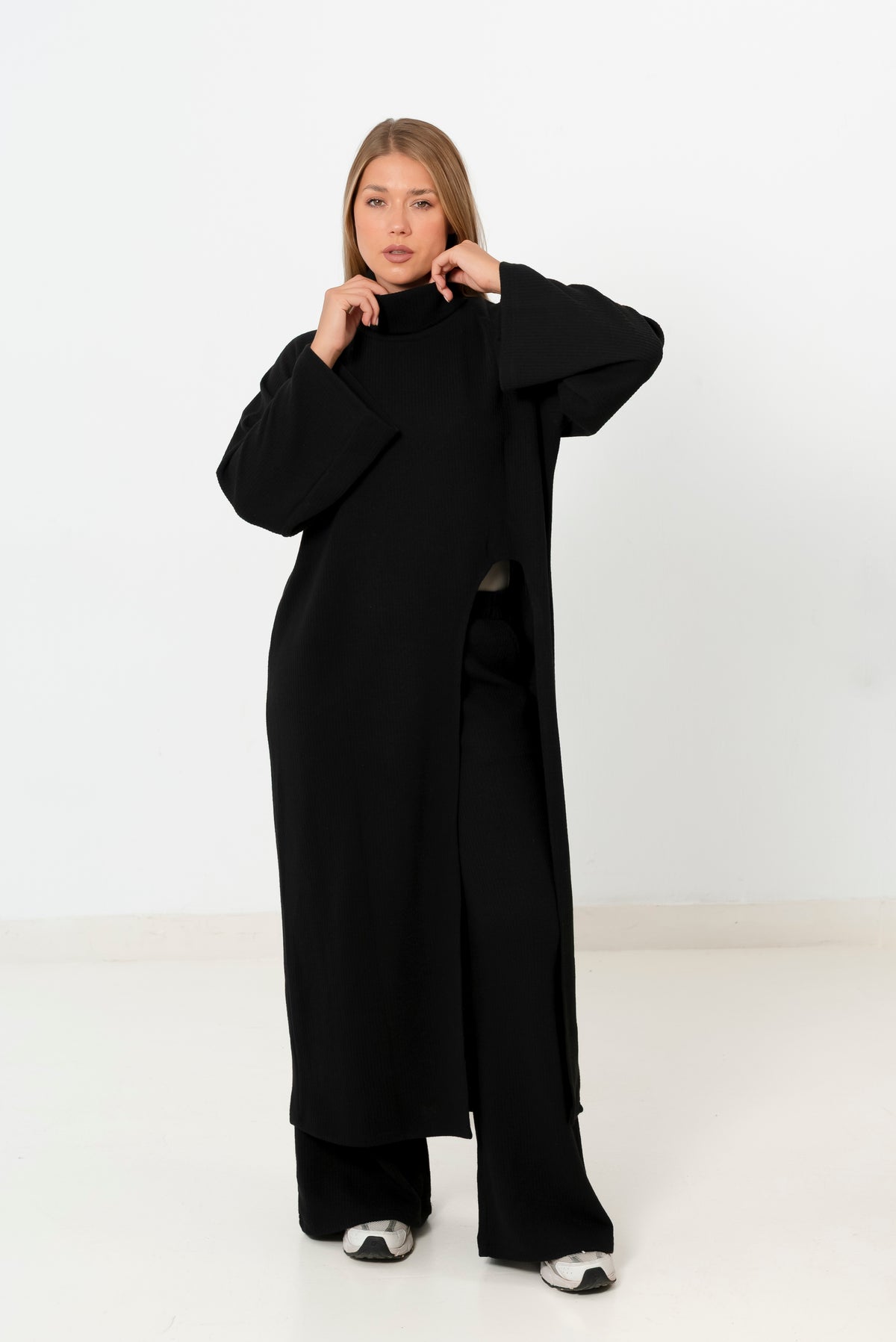 La muse set in Black