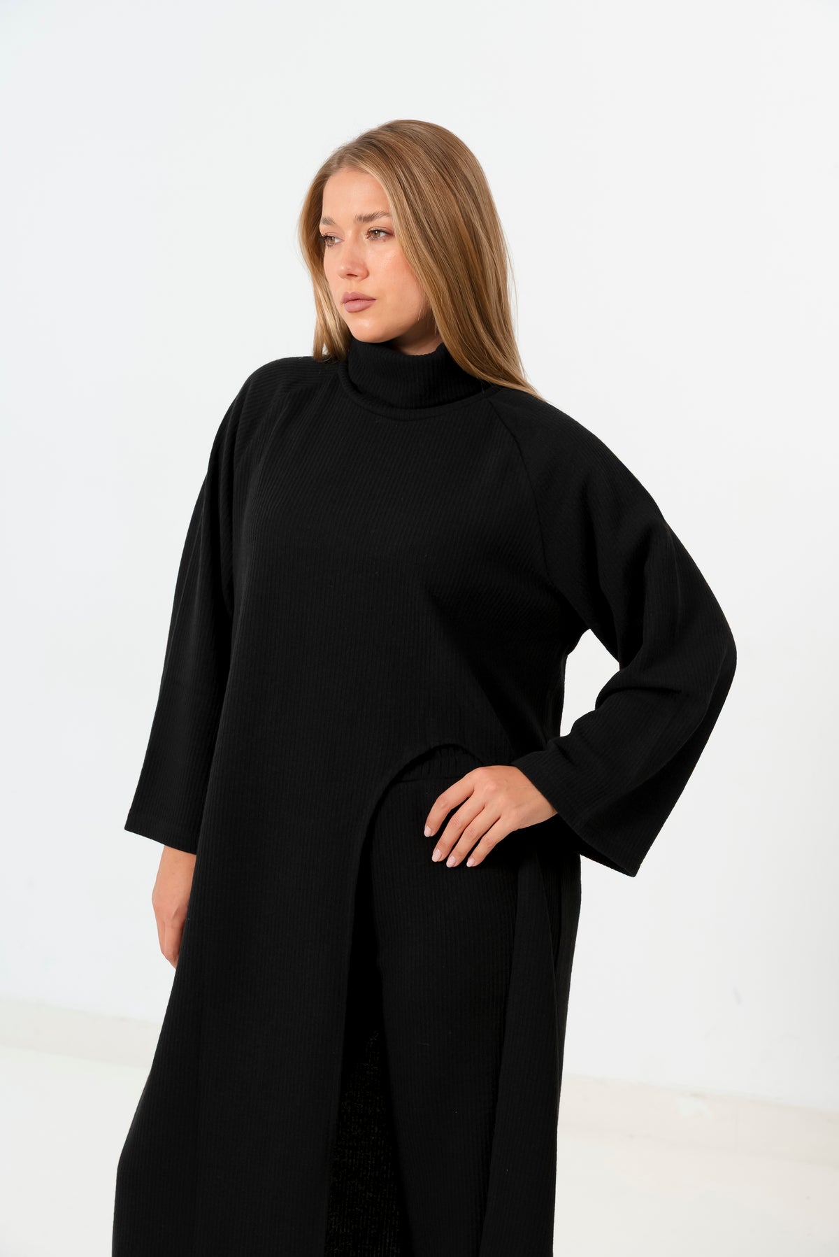 La muse set in Black