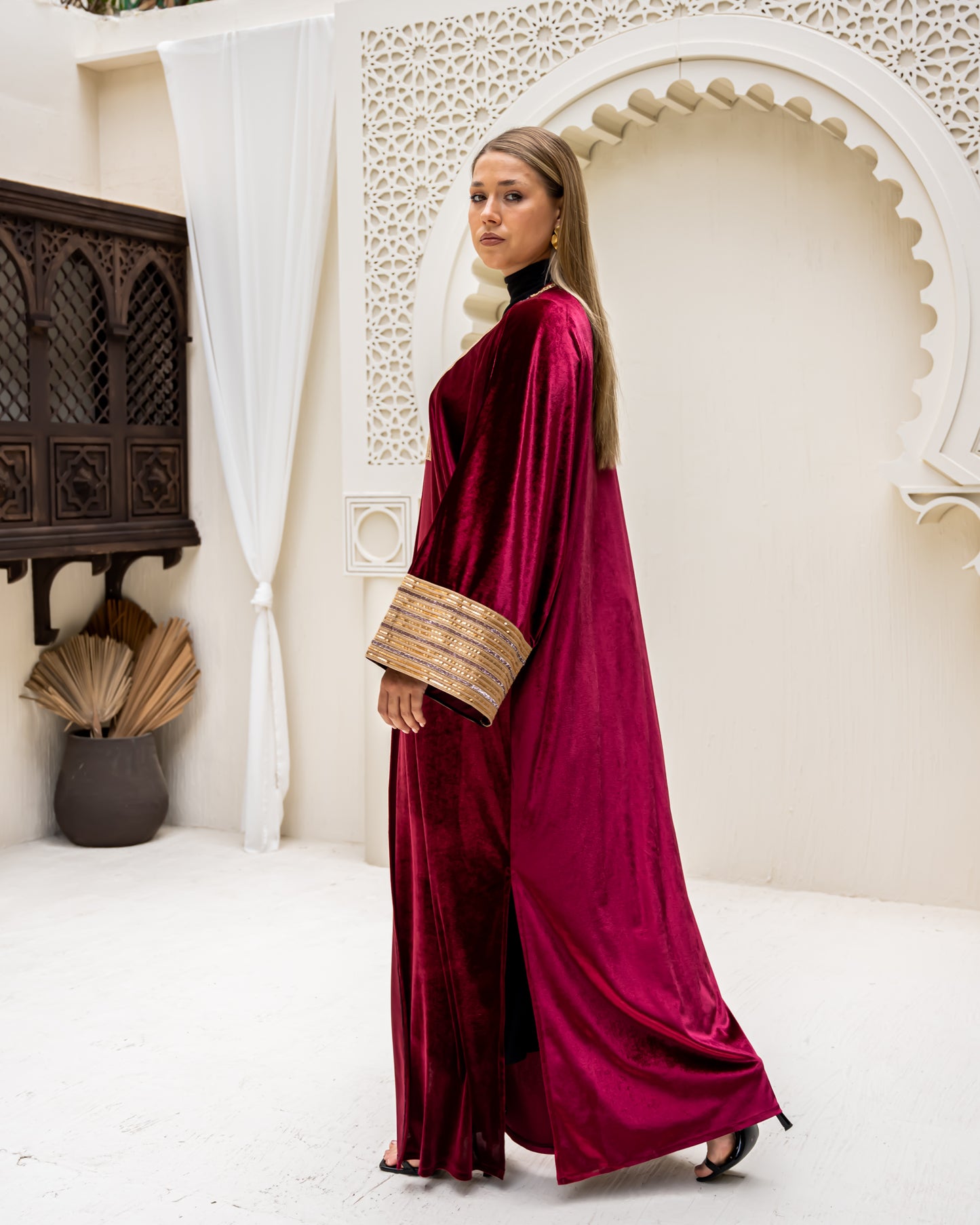 Malika Kaftan in burgundy