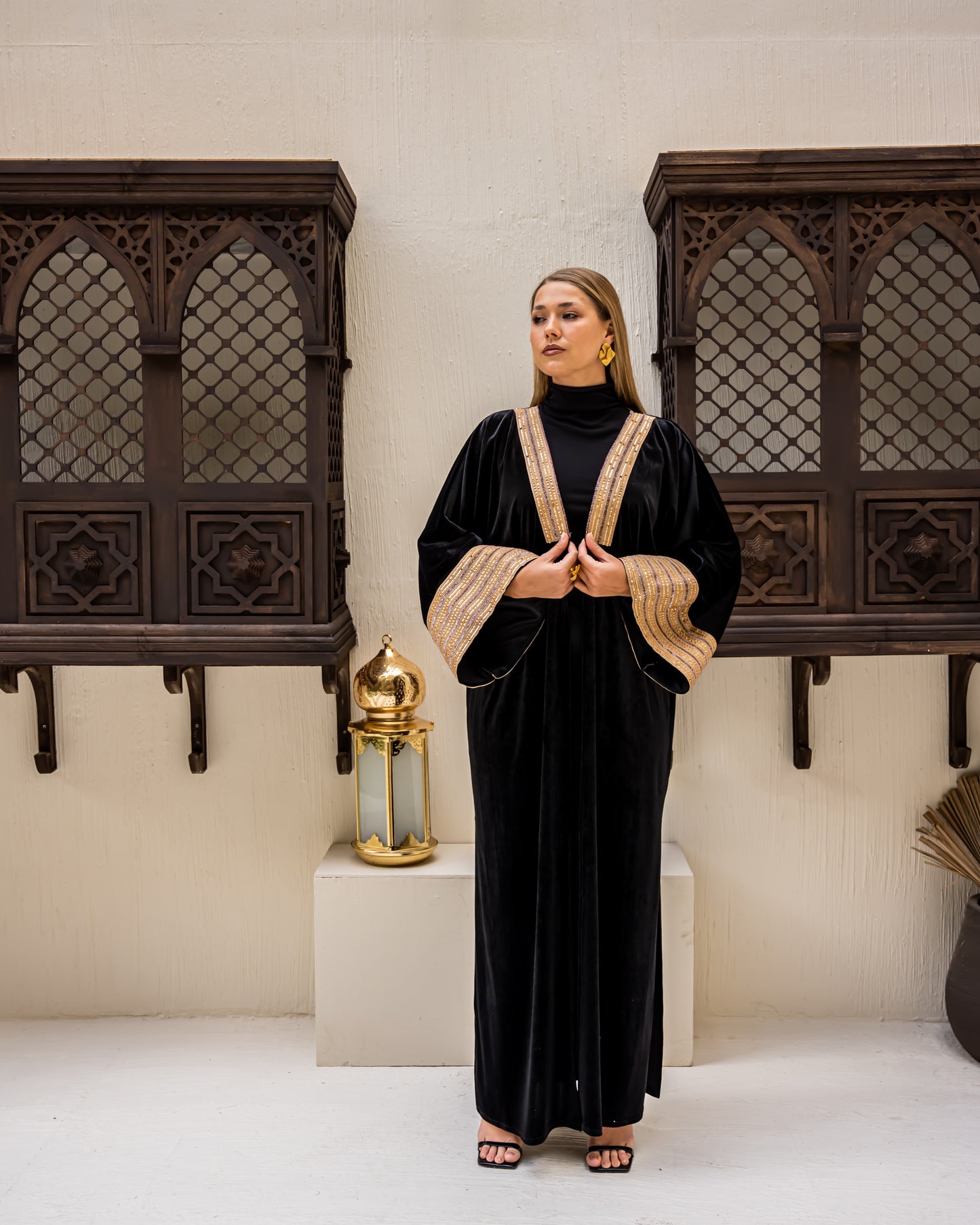 Malika Kaftan in black