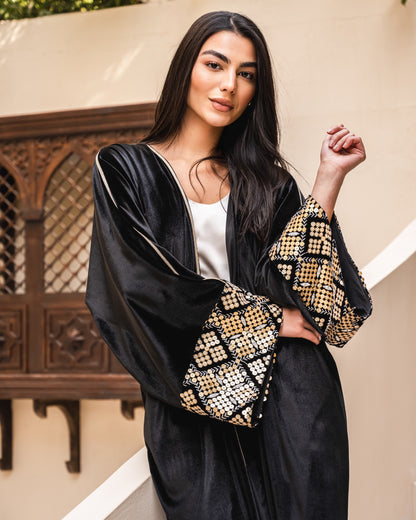Lail Velvet Kaftan in Black